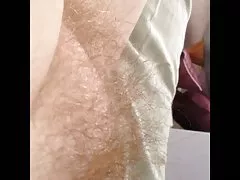 Wifes lembut bulat vagina berbulu gundukan, perut, kaki