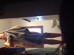Hot istri setelah mandi