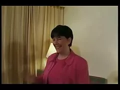 Suami istri berbulu brit kejutan dengan 3 ayam