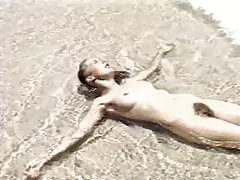 Berbulu kemudian di pantai