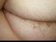 Brengsek Berbulu, celah pantat