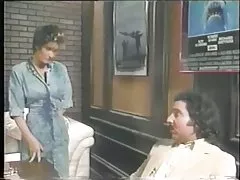 Rambut pendek putih ubunnya vs produser dan sutradara